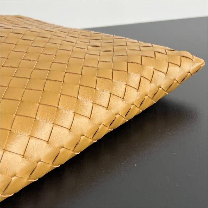 BV-Large Hop Cowhide Leather Woven Soft Hobo bag