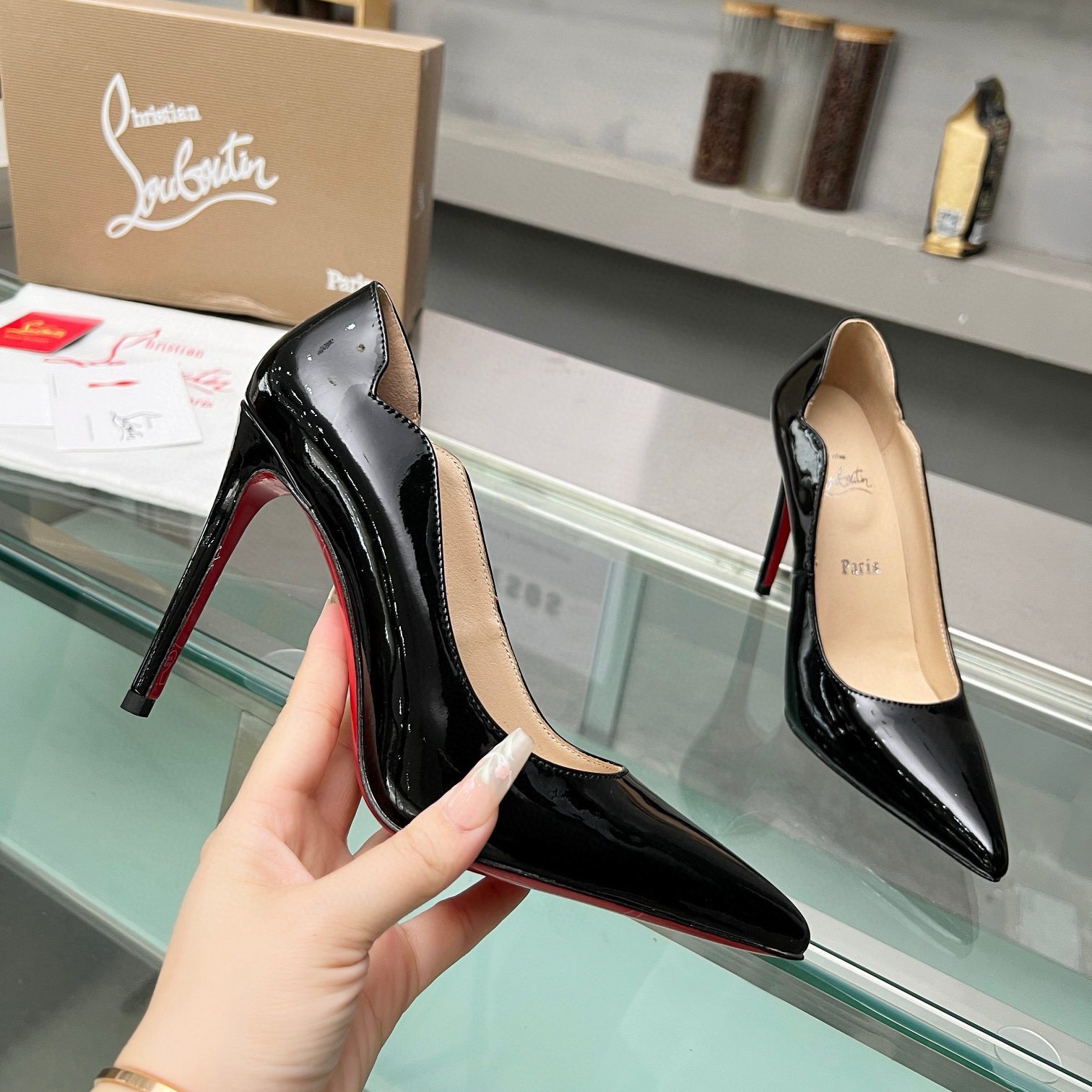 Christian Louboutin - Black lambskin leather pumps