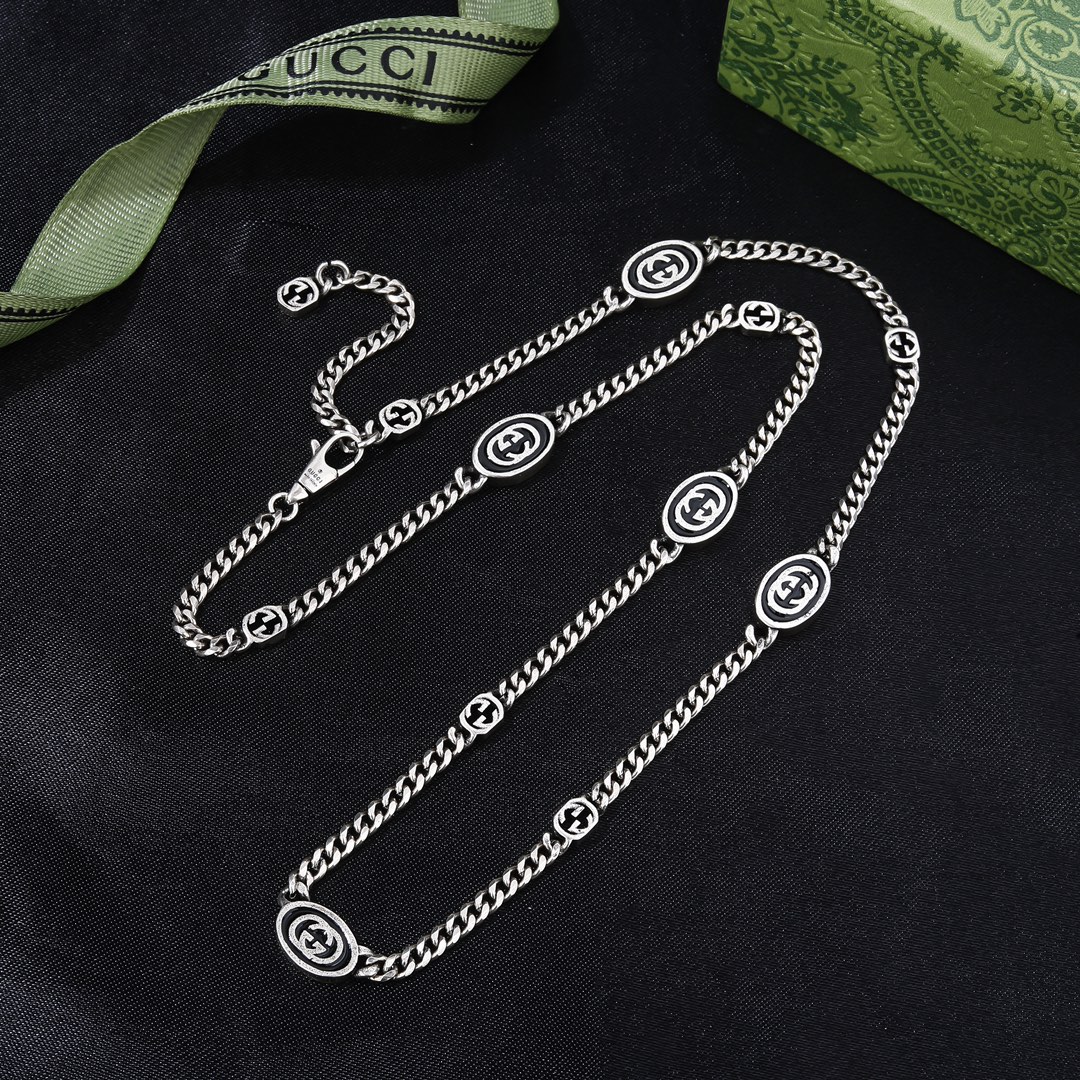 GUCCI-Double G necklace