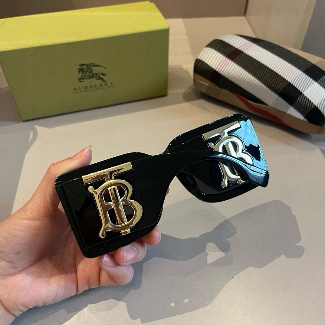 Burberry-Big Box Big Logo Sunglasses