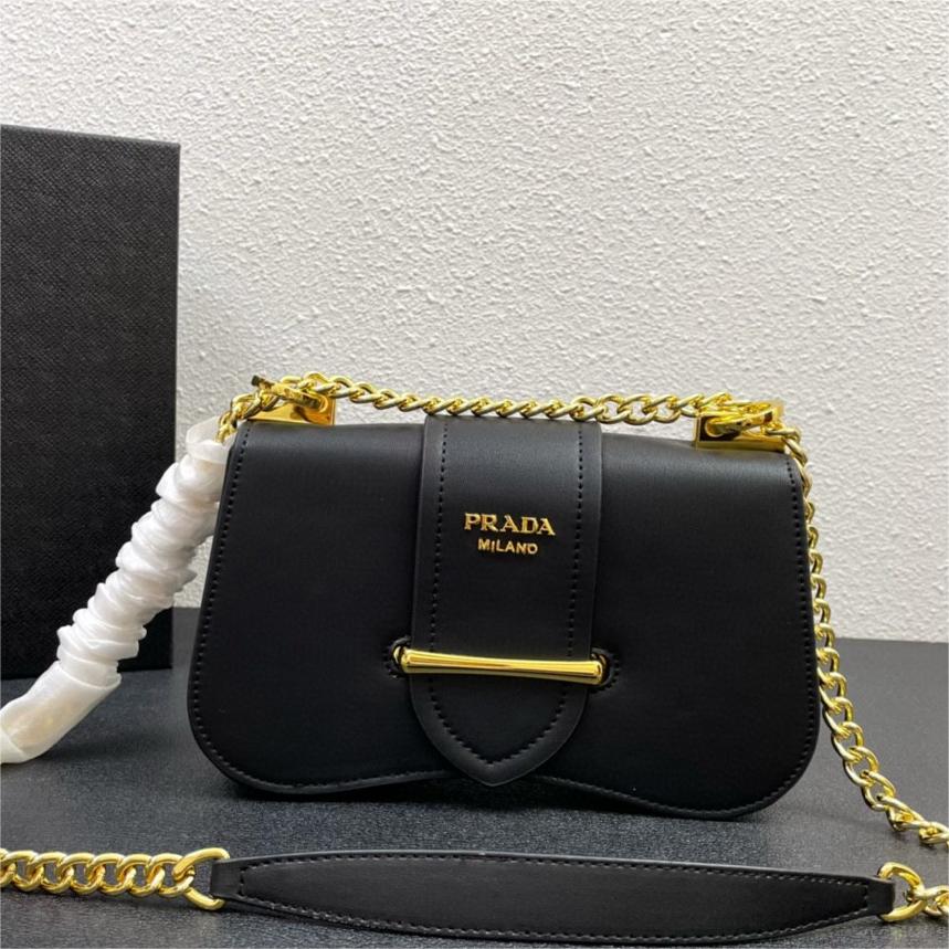 Prada-Cute tongue element chain crossbody bag