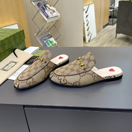 Gucci-Full Sheepskin Smooth Half Drag