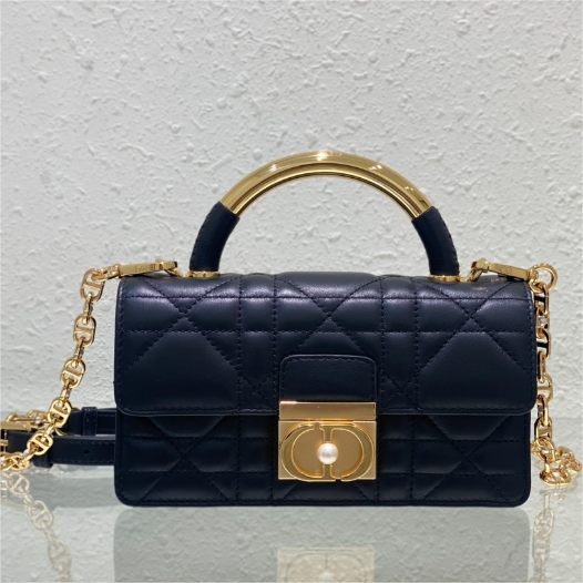 DIOR-Ange Sheepskin Metal Hand Chain Rattan Plaid Mini Style bag