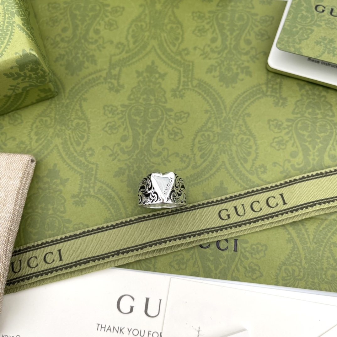 GUCCI-Love Silver Ring