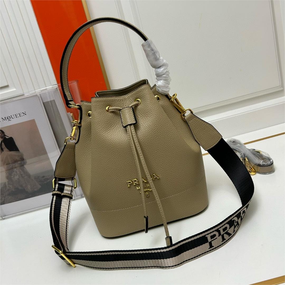 Prada-Calfskin lychee pattern