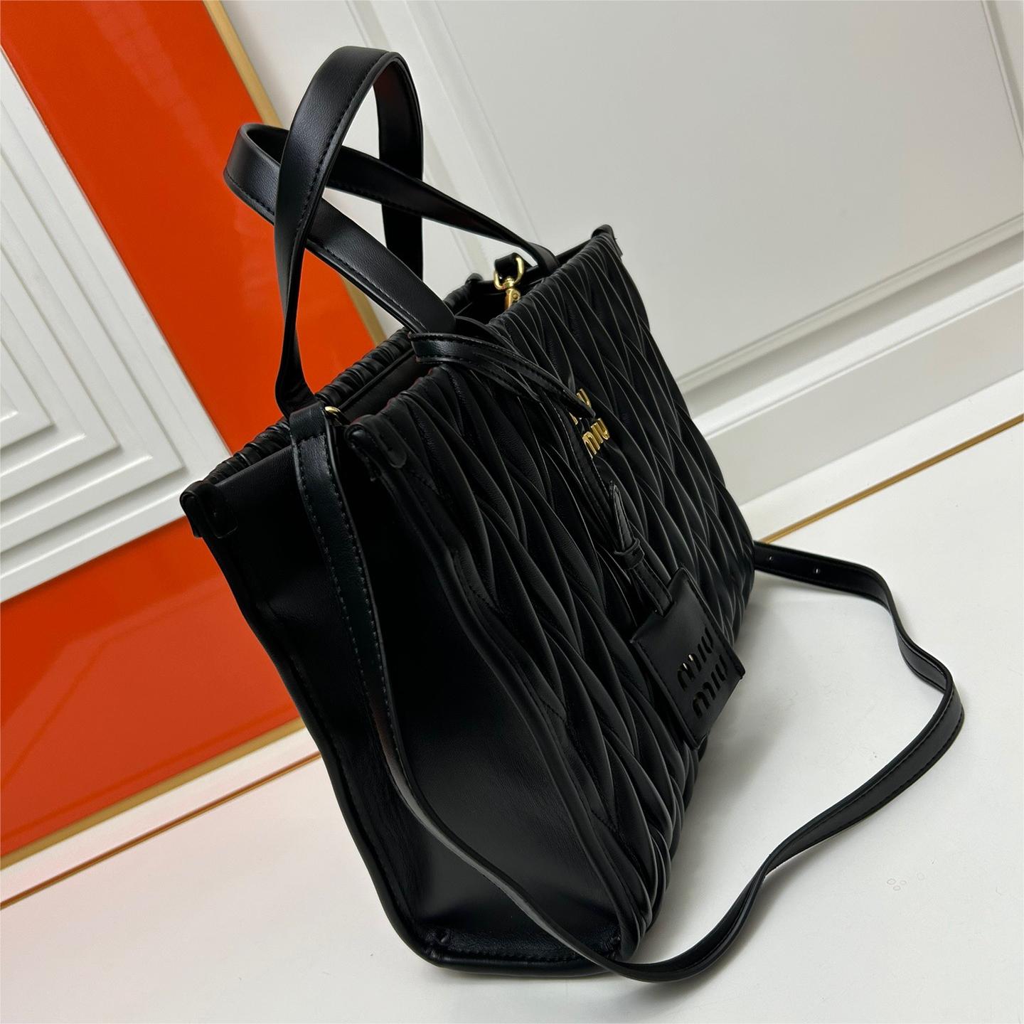 MIU MIU-Soft sheepskin tote bag