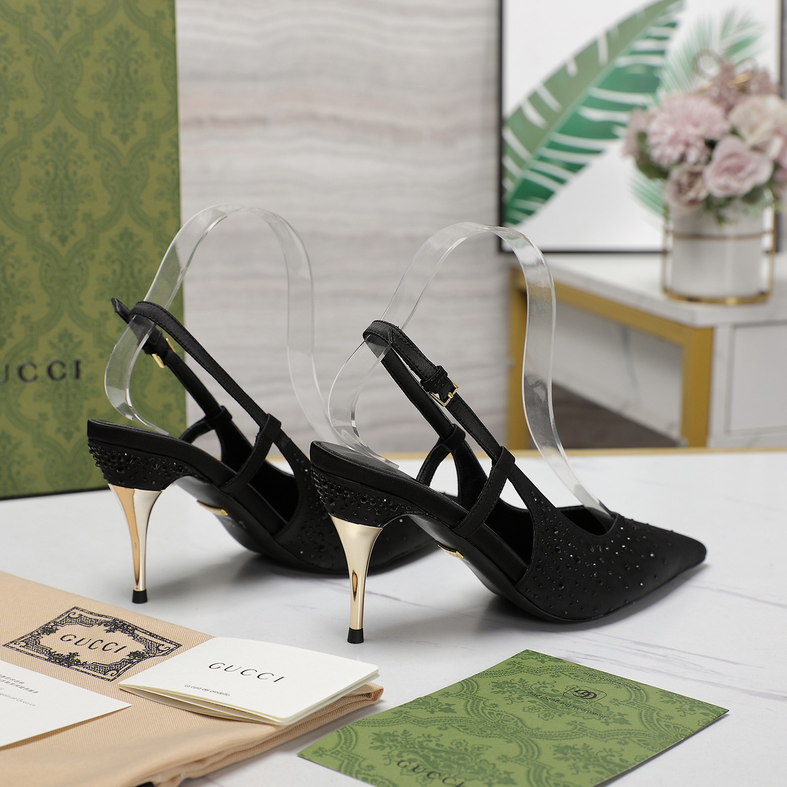 GUCCI-Pointed single shoe