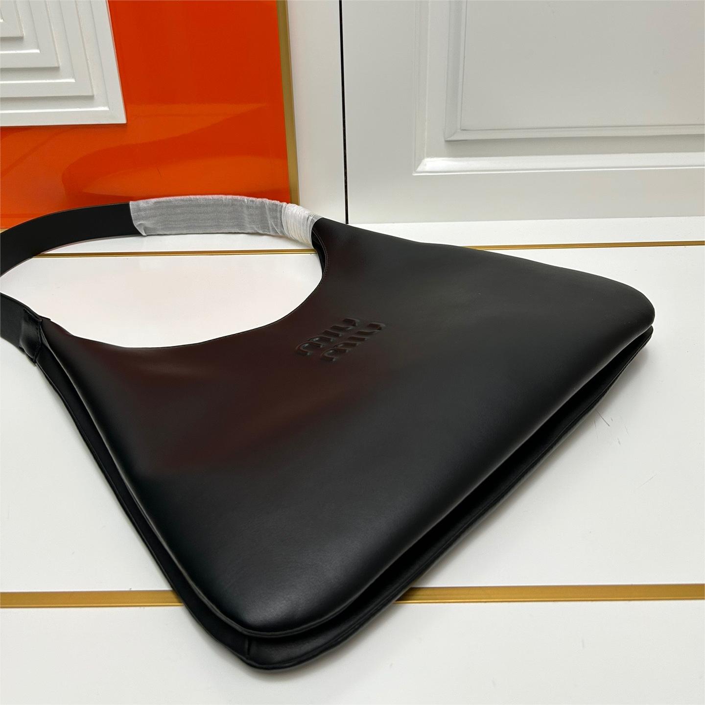 MIU MIU-shopping hobo