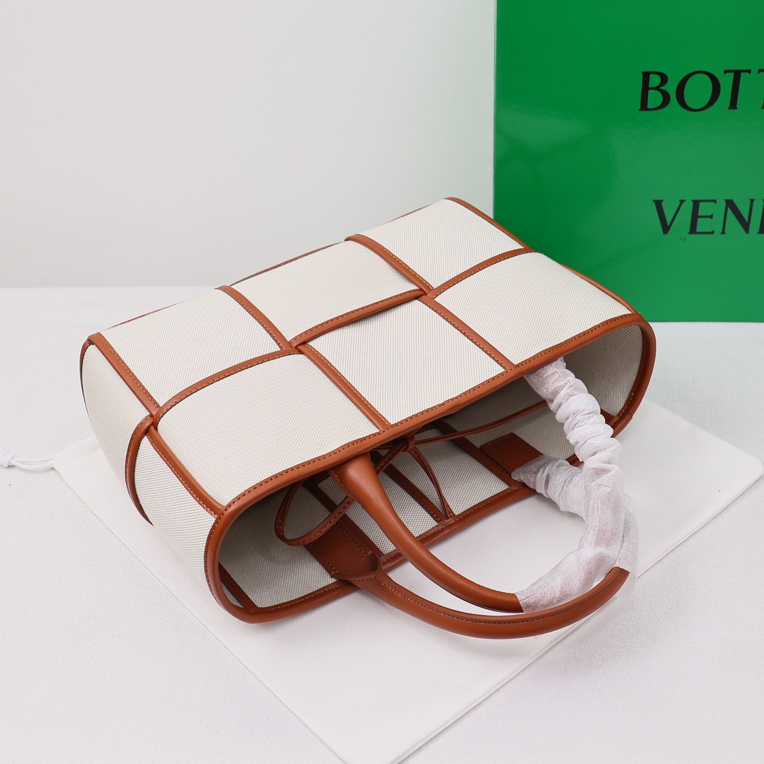 BV-Arco tote canvas bag