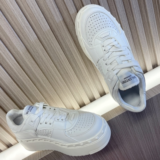 Valentino-Thick Soled White Shoes With Increased Height