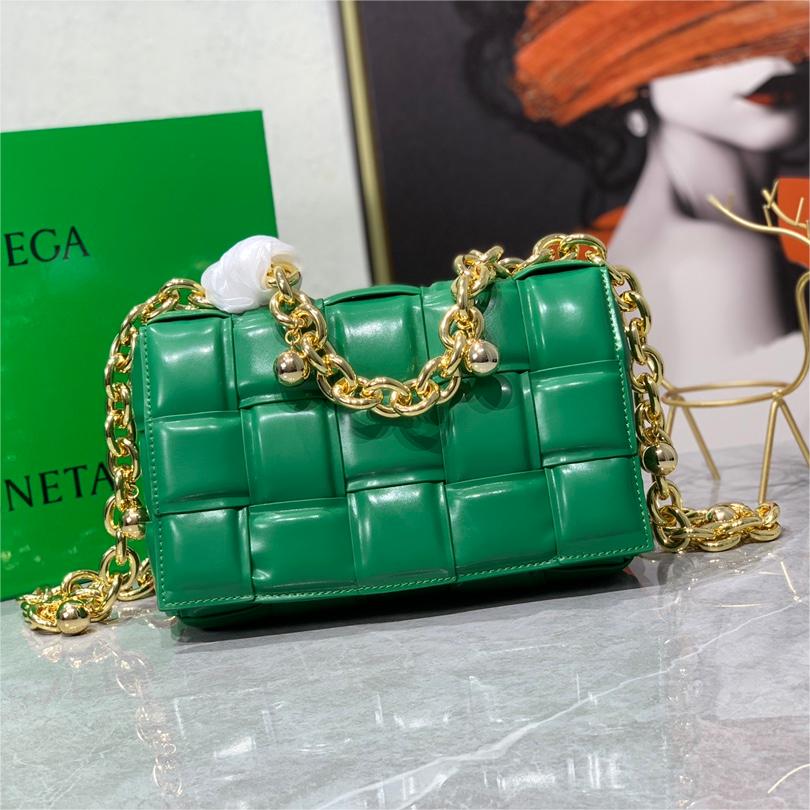 BV-Padded cassette chain pillow bag