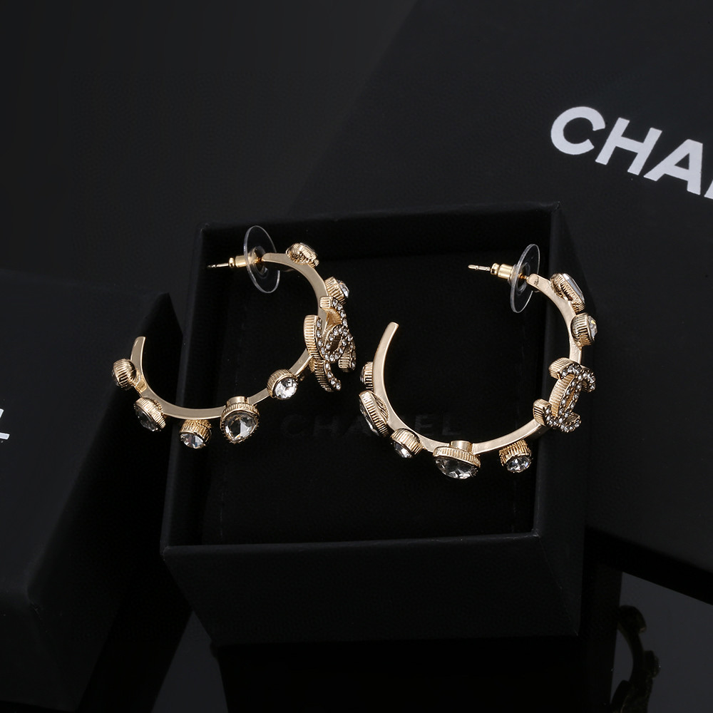 Chanel-Weaving irregular square diamond earrings