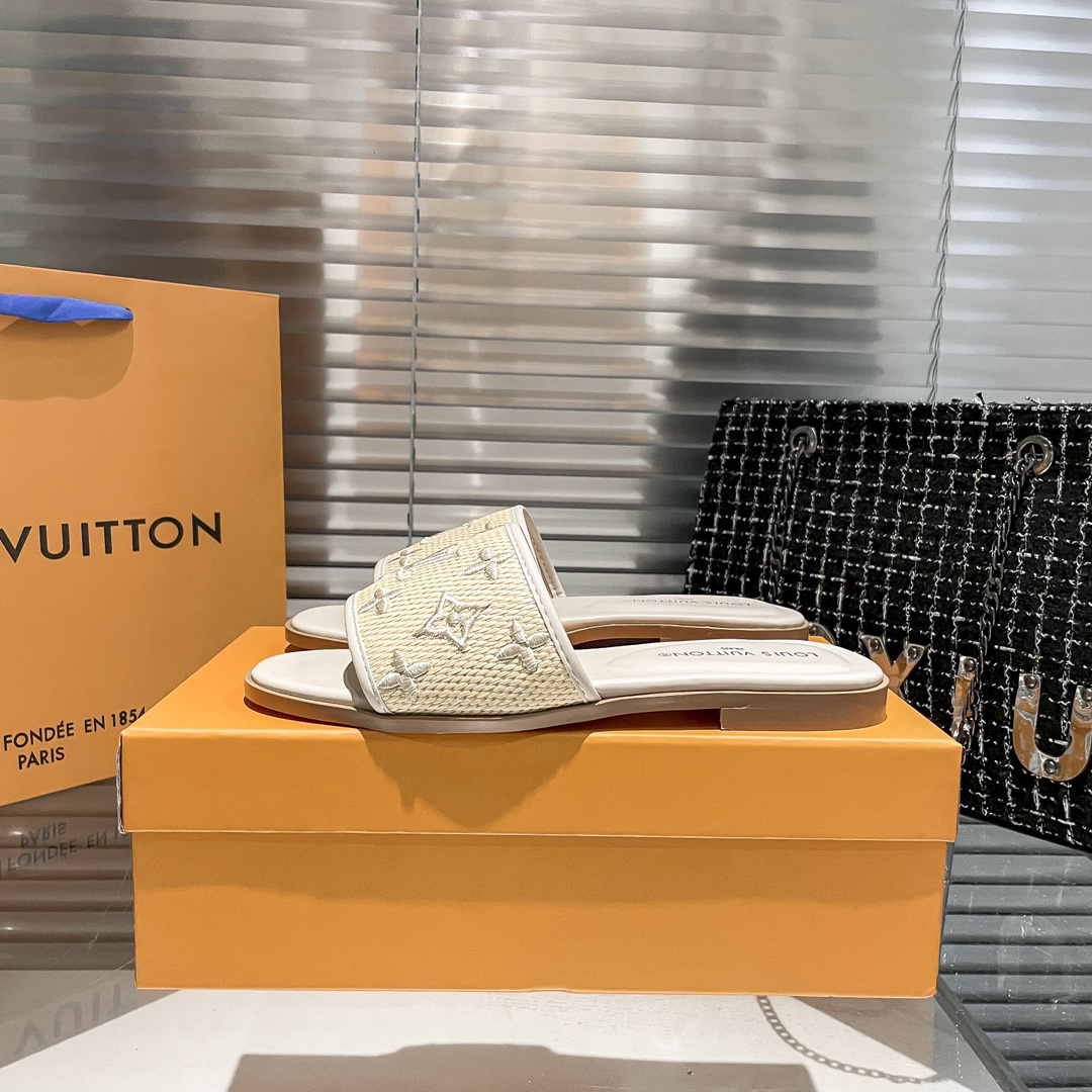 LV-New flat slippers