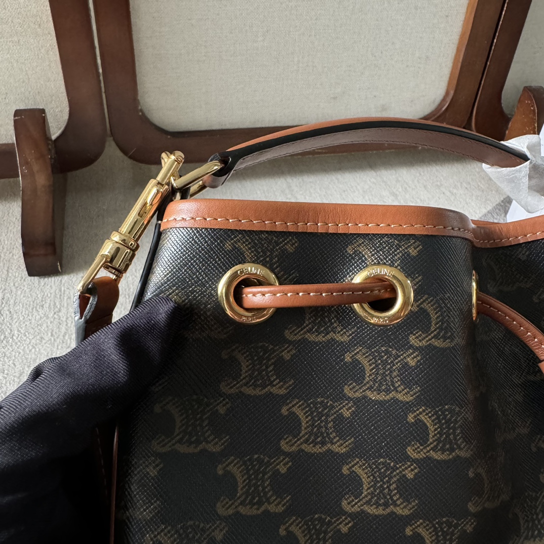 Celine-Bucket bag