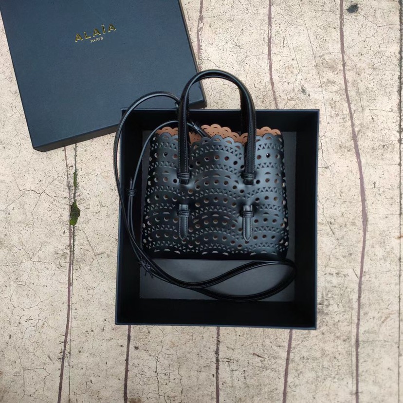 ALAIA-MINA 16 BAG IN VIENNE CALFSKIN