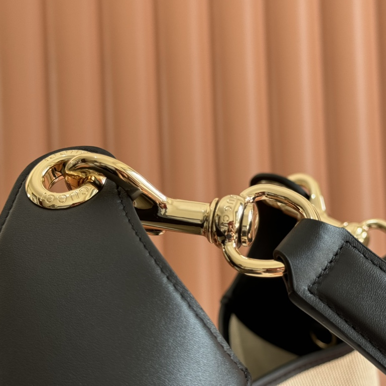 GUCCI - Body Removable Shoulder Strap Magnetic Closure Canvas Shoulder Handbag