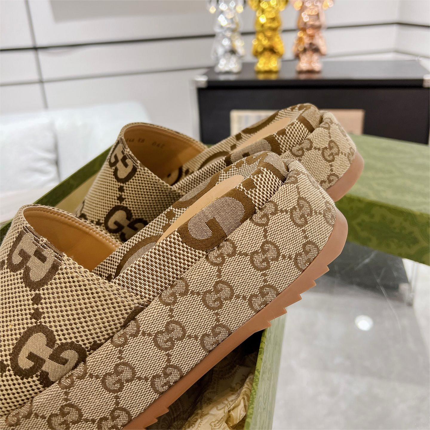 Gucci-thick soled classic embroidered canvas slippers