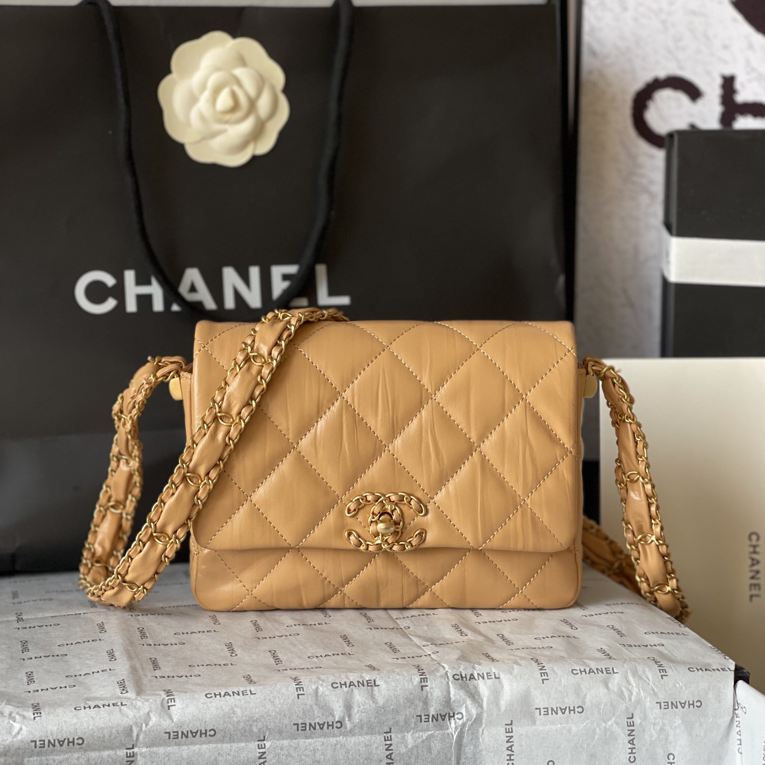 Chanel-Sheepskin Wide Shoulder Strap Shoulder bag
