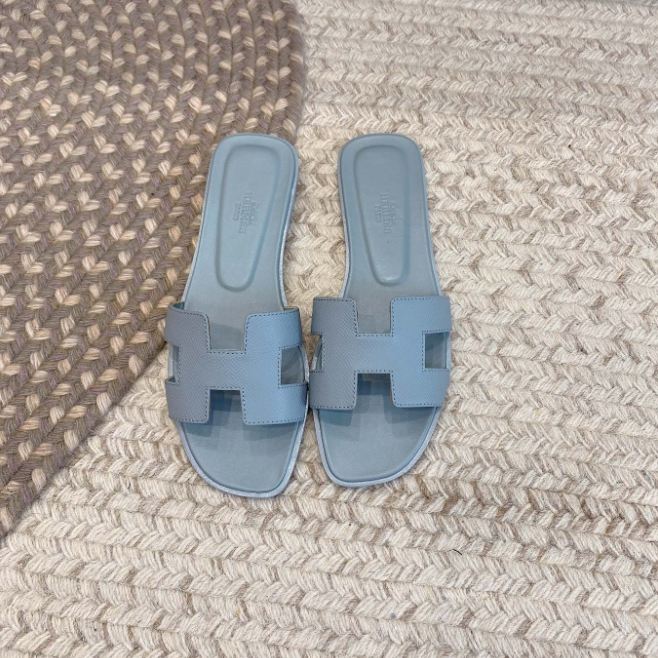Hermes-Kelly Buttoned Slippers