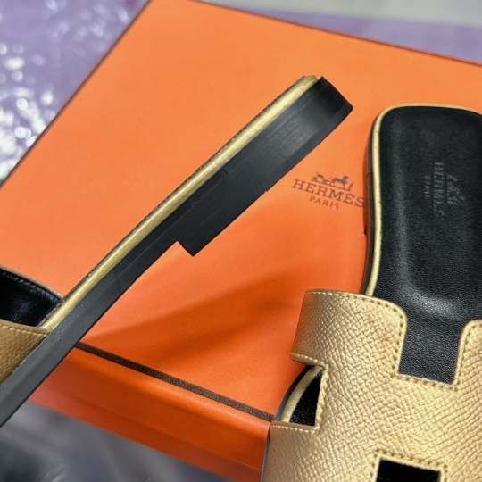 HERMES-Classic Flat Bottomed H Beach Sandals