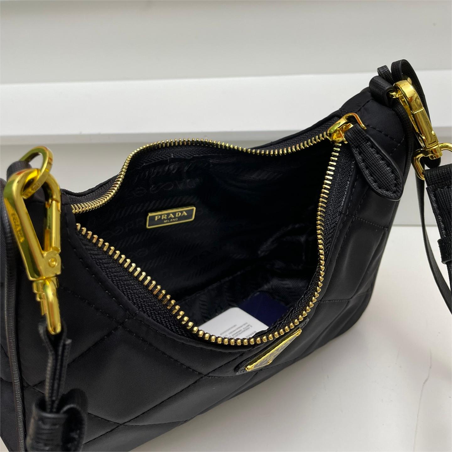 Prada-Handheld Nylon Hobo Underarm Bag