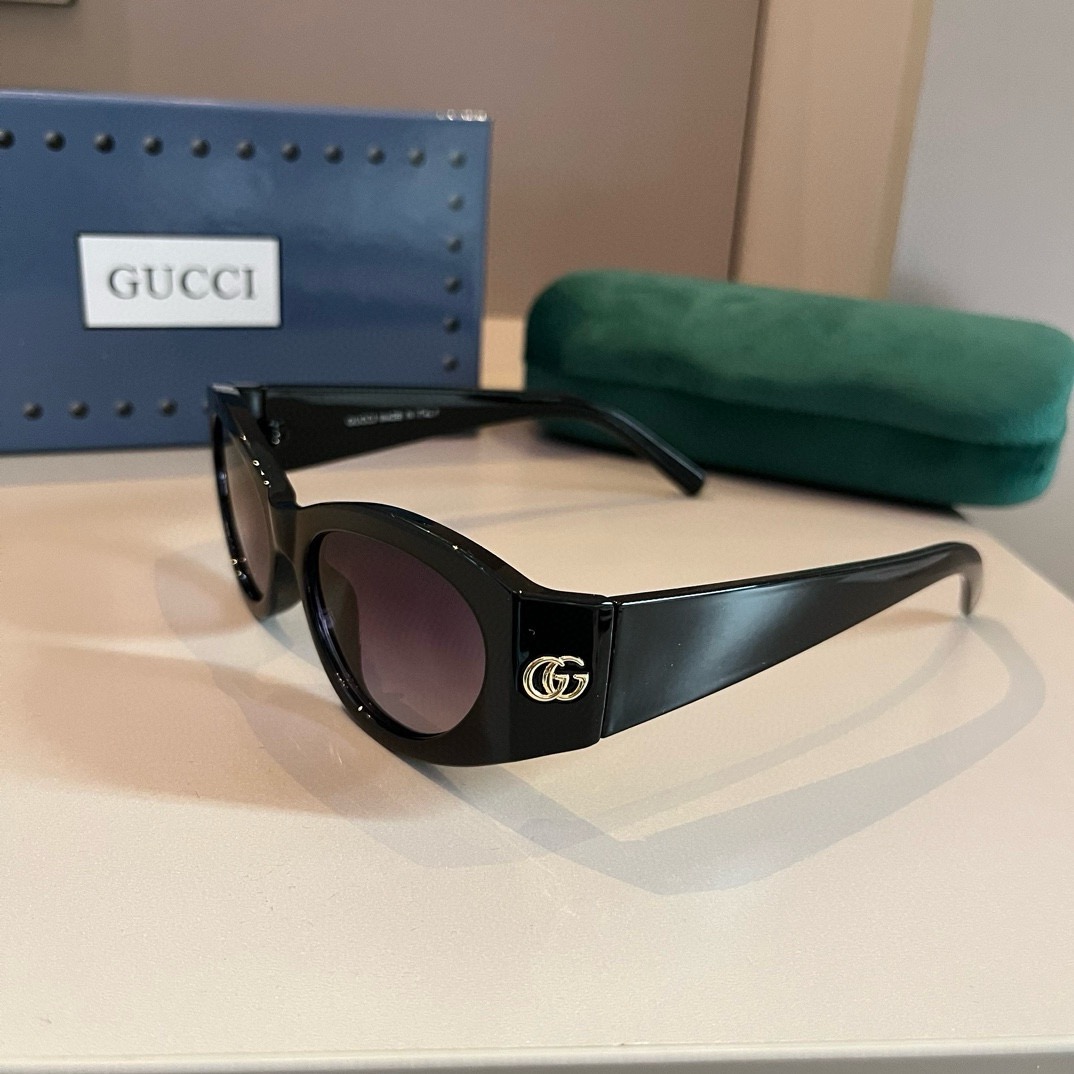Gucci-Women's Cat Eye Small Frame Fashion Sunglasses