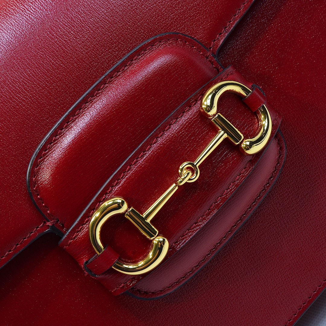 Gucci-Horsebit 1955 Saddle Bag in Red