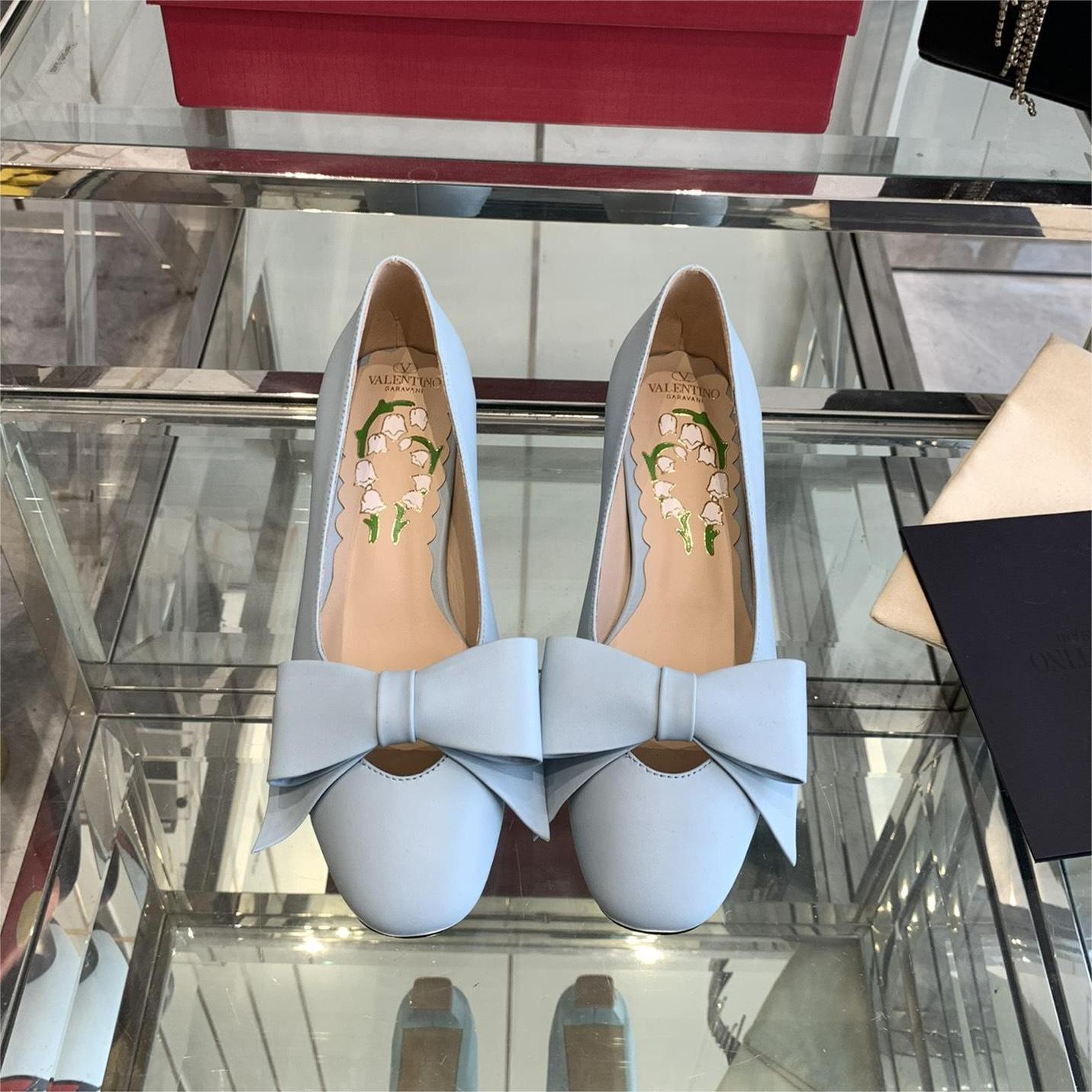 valentino-Early spring three-dimensional hollow bow block heels shoes