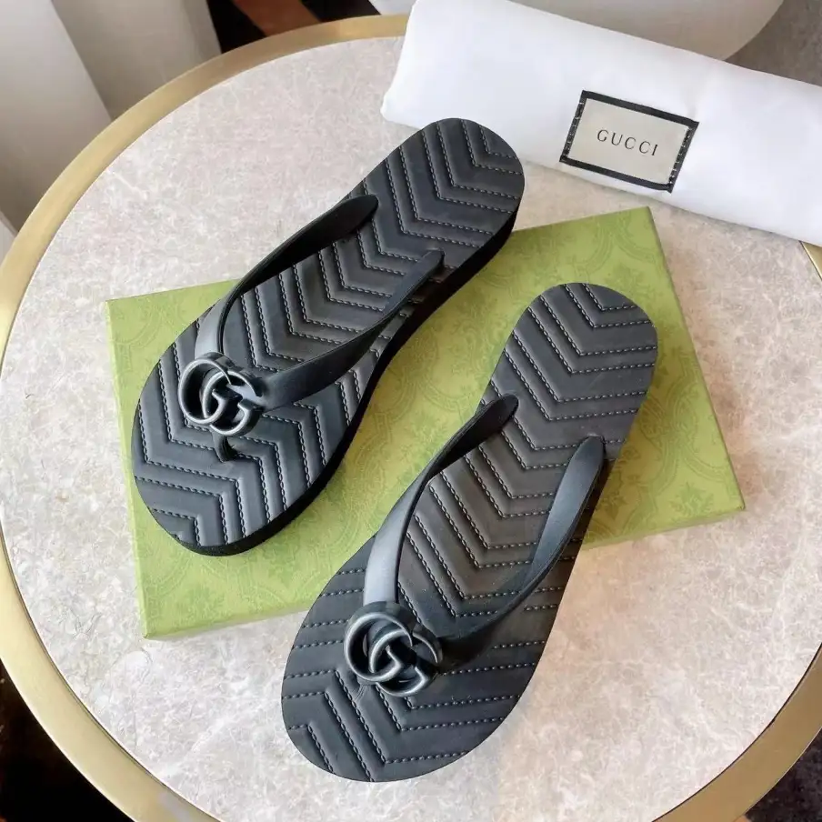 GUCCI-Summer beach double G logo slippers