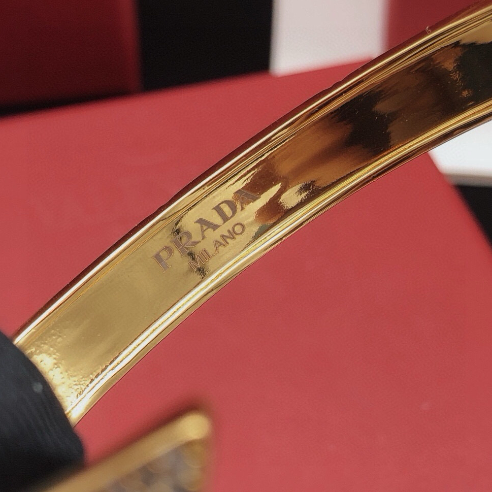 PRADA - Diamond Quilted Bracelet