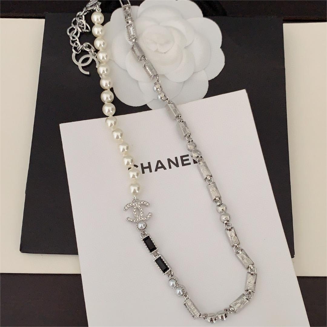 Chanel-Black and white diamond CC long necklace