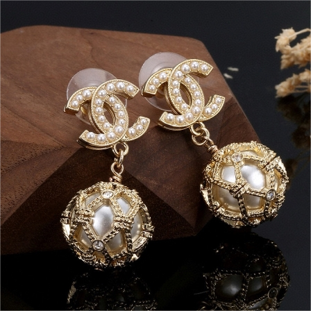 CHANEL-Unique Personality Style Pearl Woven Mesh Ball Earrings