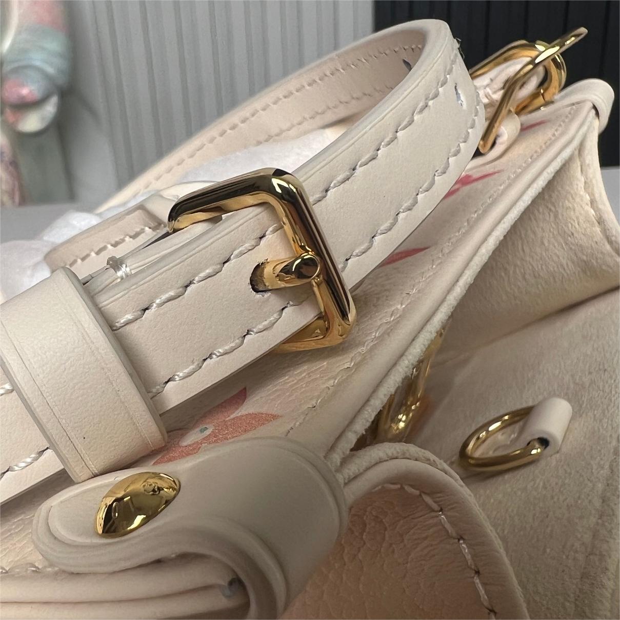 LV-Sunrise Aquaelle On the Go BB handbag