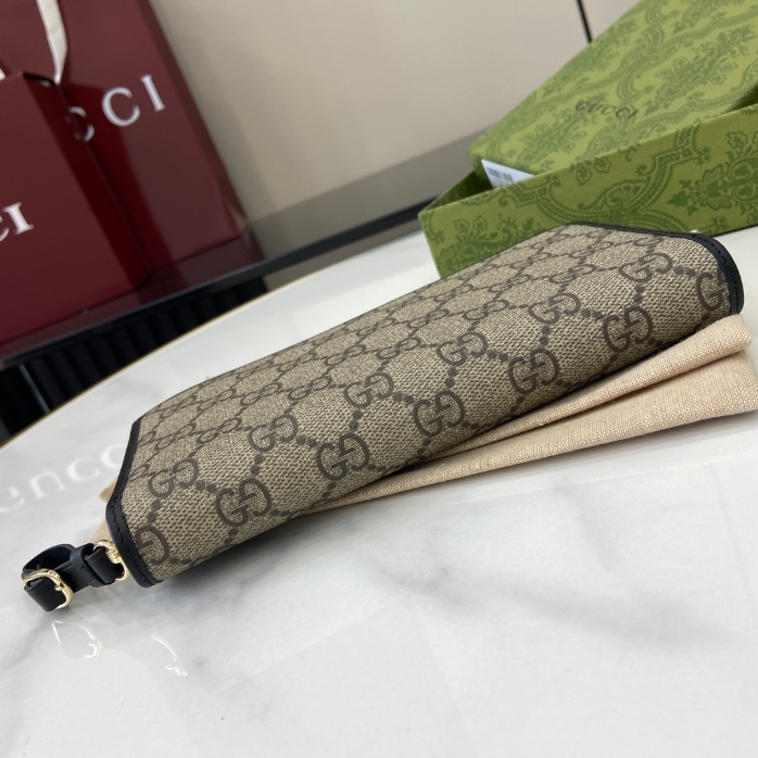 Gucci-Emblem Mini Wallet