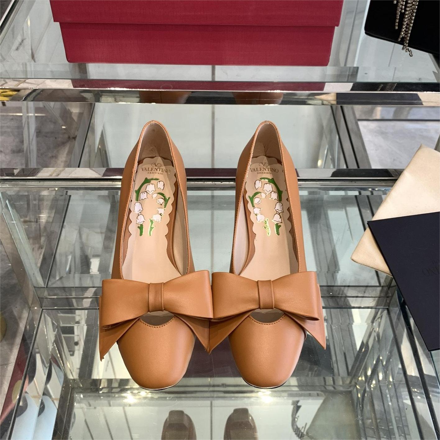 valentino-Early spring three-dimensional hollow bow block heels shoes