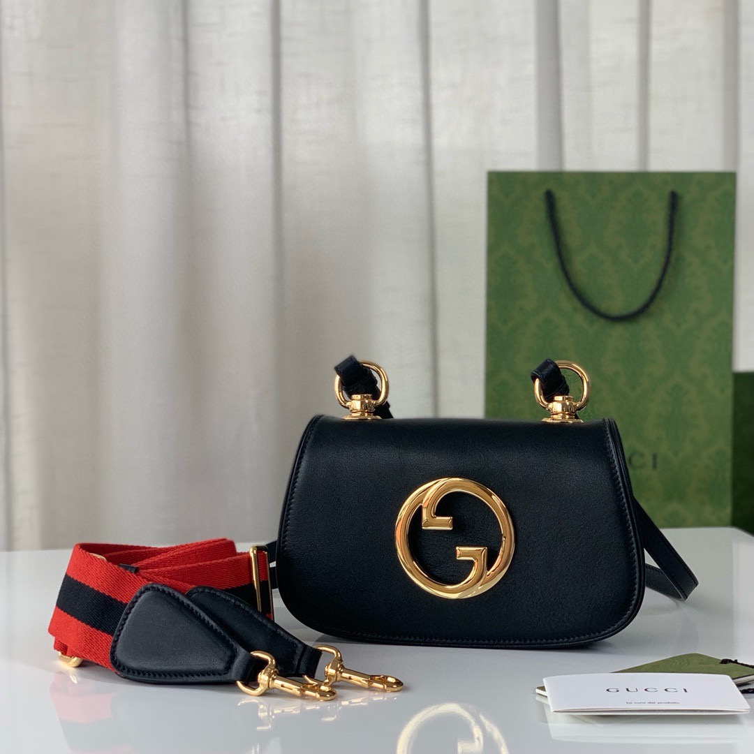 Gucci- Blondie series small handbag.