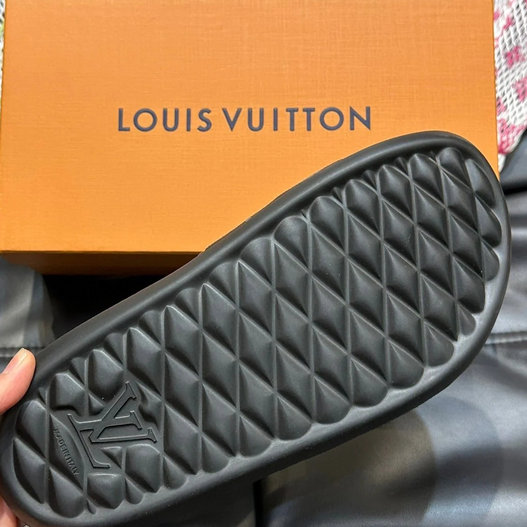LV-Black Letter Printed Casual Slippers