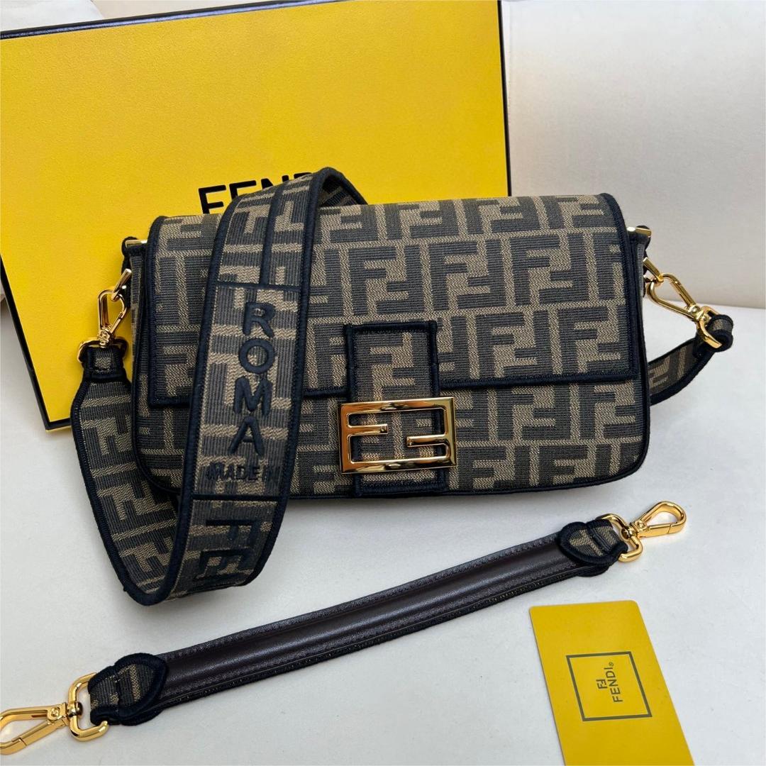 FENDI-Iconic Baguette Medium Handbag
