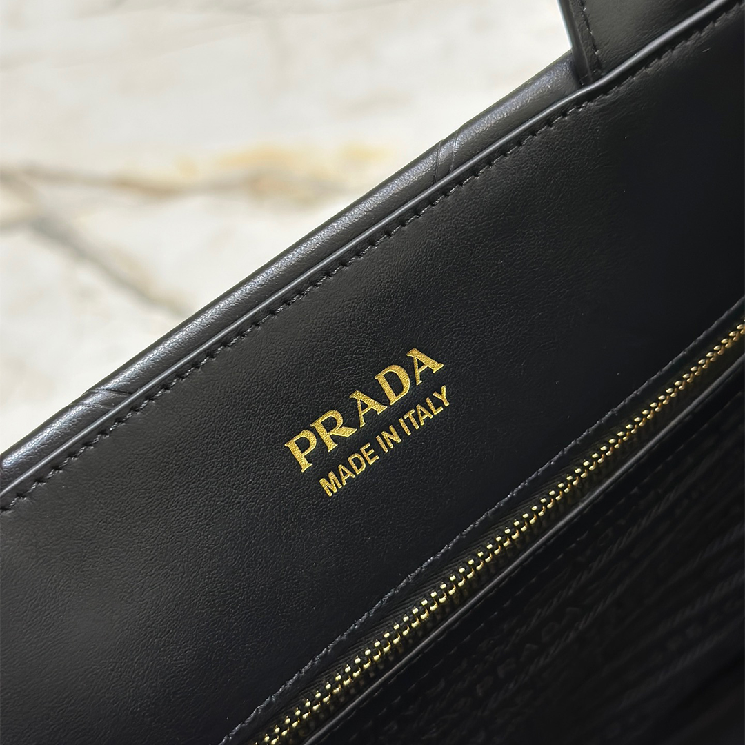 PRADA-Triangle Lattice Tote Bag (Large)