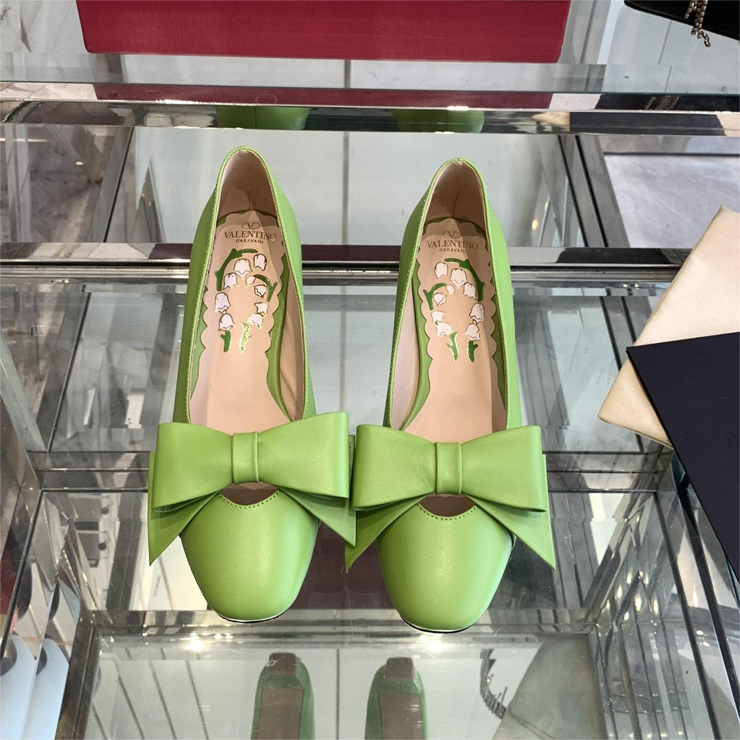 valentino-Early spring three-dimensional hollow bow block heels shoes