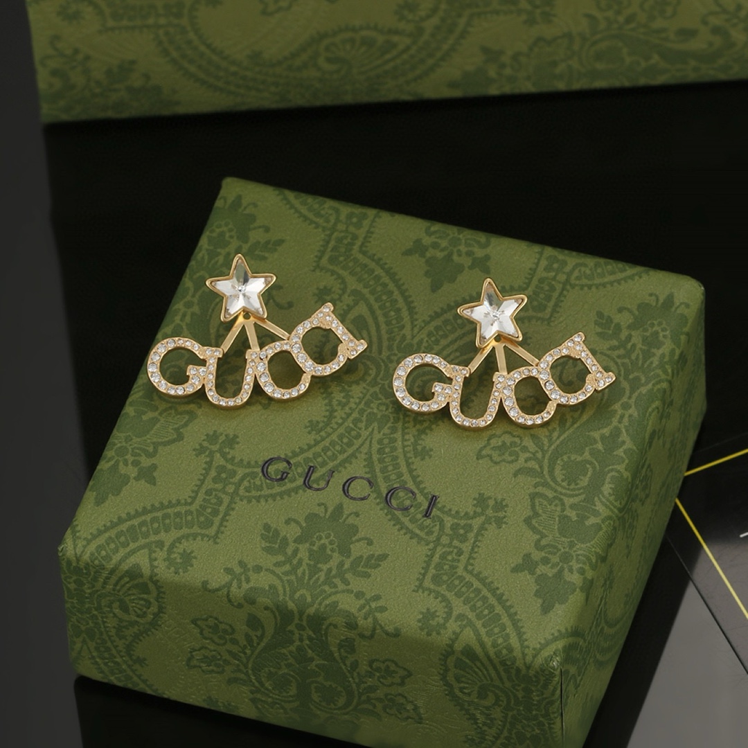 GUCCI-Letter earrings