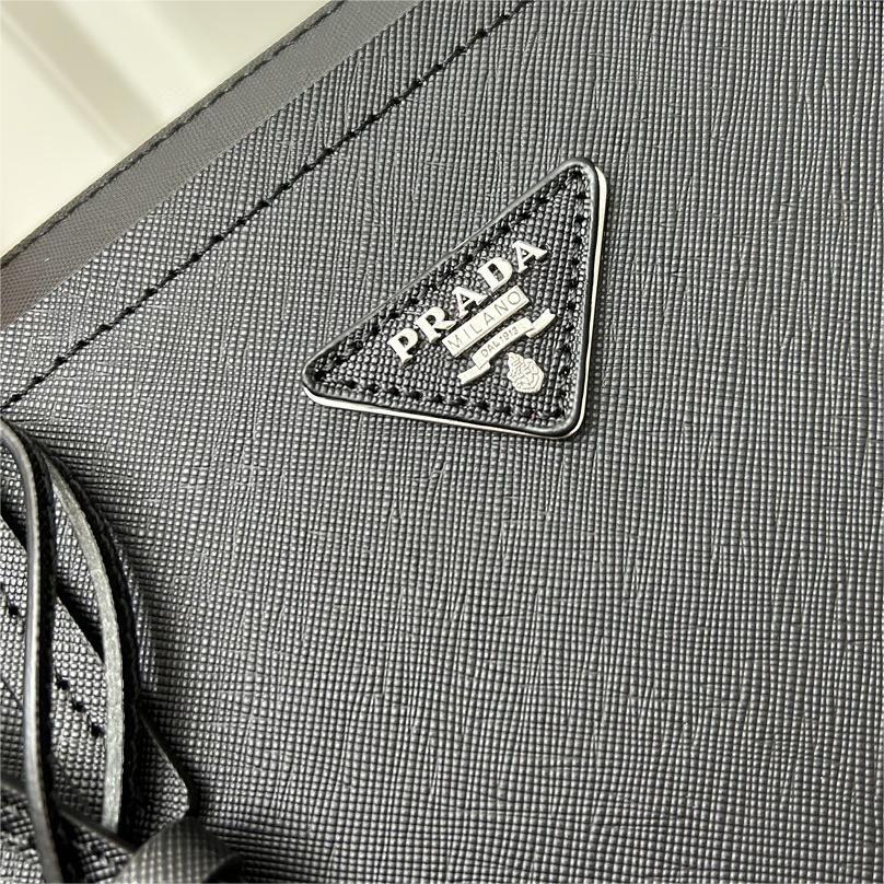 Prada-New shopping bag with cross pattern cowhide and zero cash bag