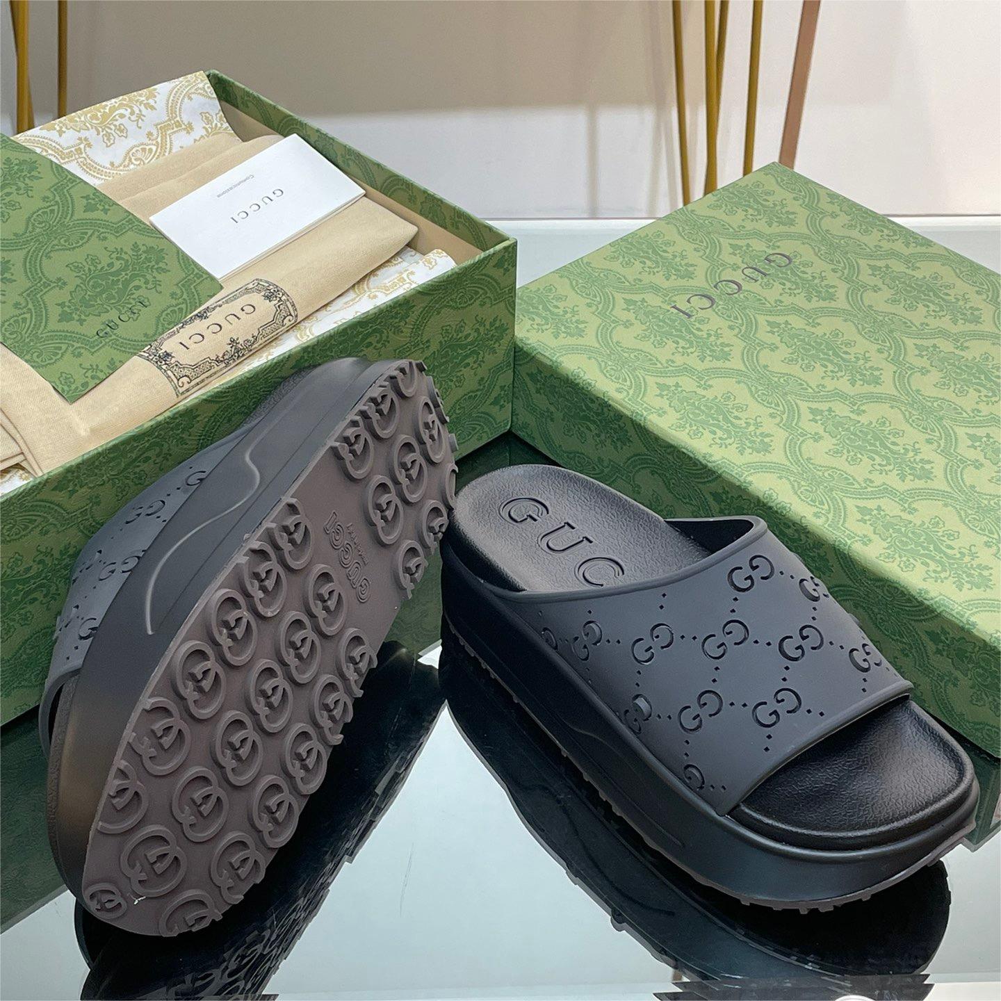 GUCCI-Hollow carved cloud beach lazy sandals