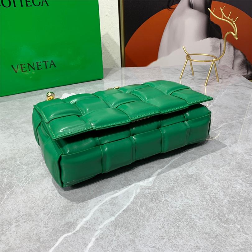 BV-Padded cassette chain pillow bag