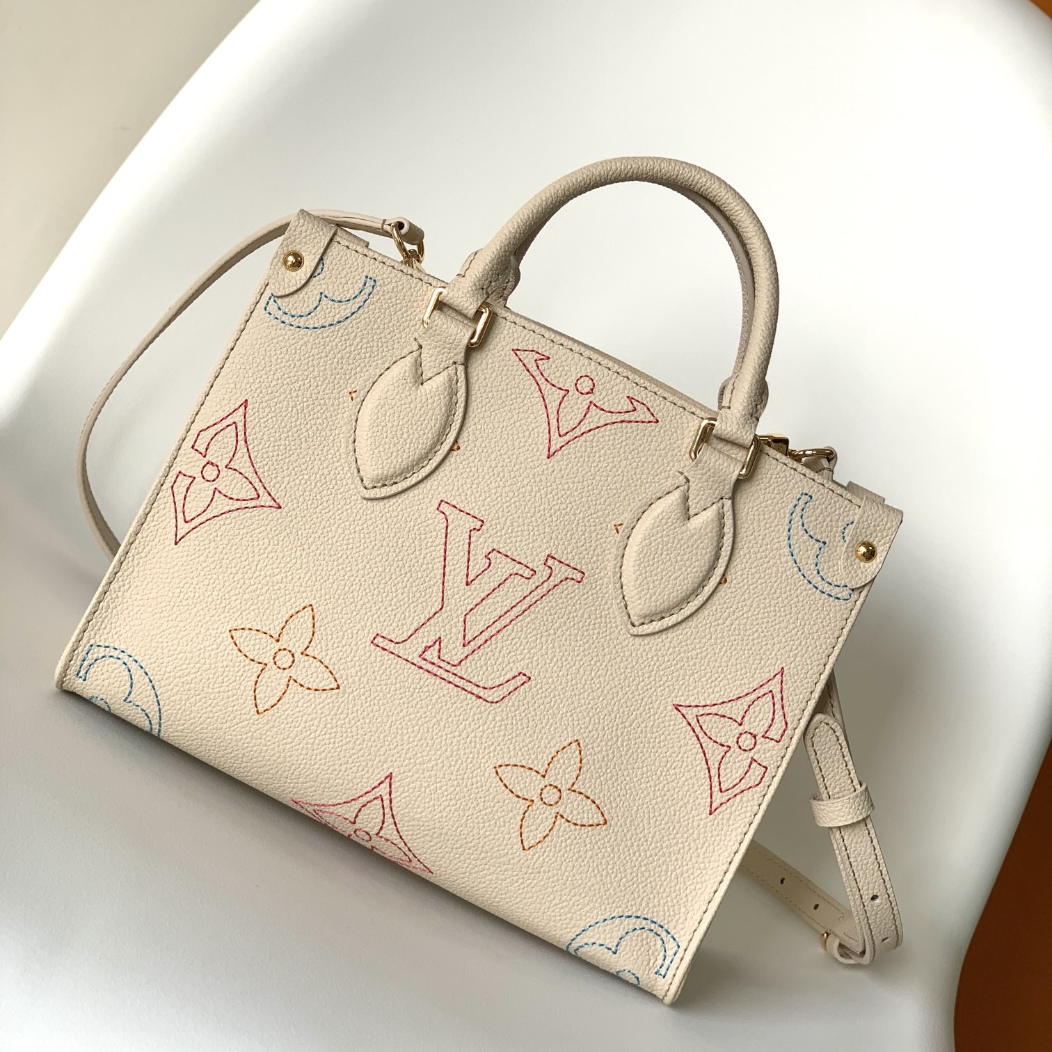 LV - ONTHEGO Soft Grained Cow Leather Tote Bag Shopping Bag Handbag
