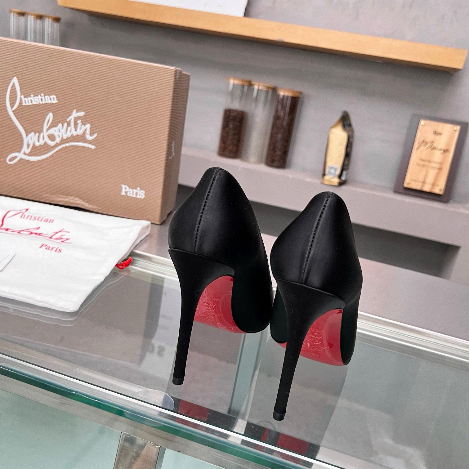 ChristianLouboutin-Red soled high heels