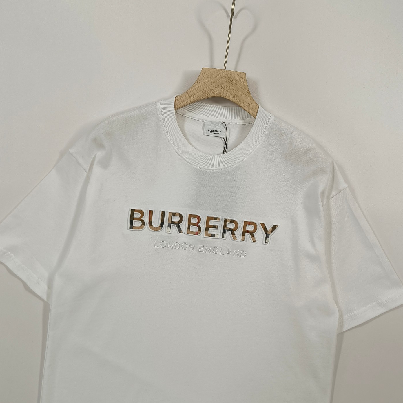 BURBERRY - New Letter Logo Casual Short Sleeved T-shirt