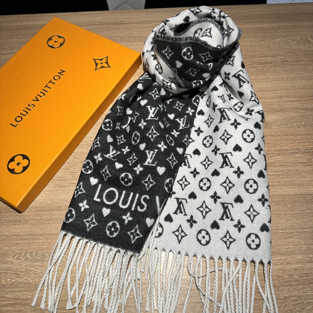 LV-Full Peach Heart Limited Series Cashmere Scarf
