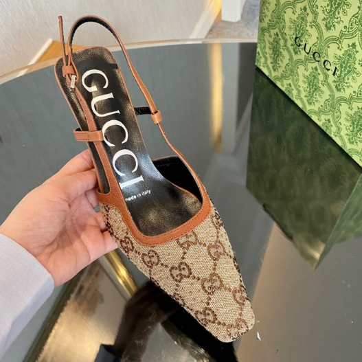 Gucci-Middle Aged Rhinestone Mesh Sheepskin Sandals