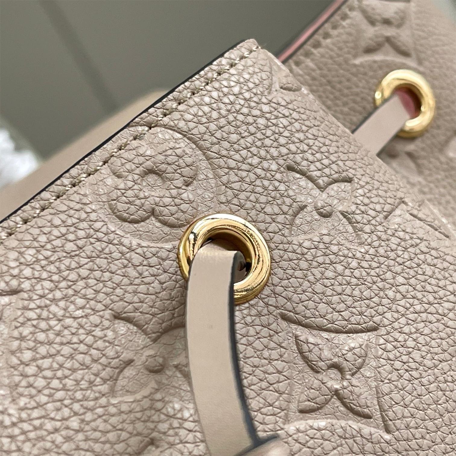 LV-Monogram Empreinte